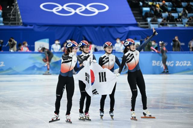 开云在线直播-韩媒欣慰后沈锡希时代接力夺银：新人进步2026可期