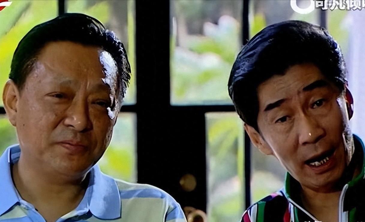阿德阿庆原来都是球迷！出席上海高中足球联赛，年近70又获新身份